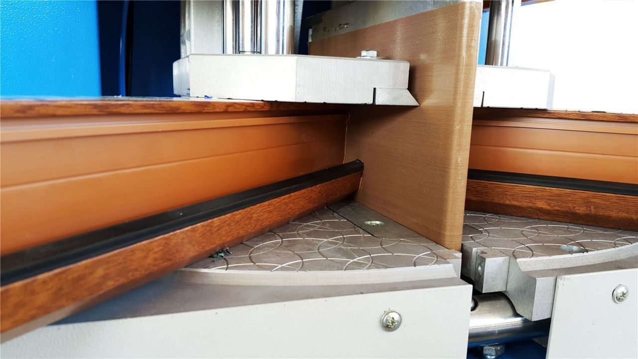 S�f�r Tek K��e Kaynak Makinas� ZW 505