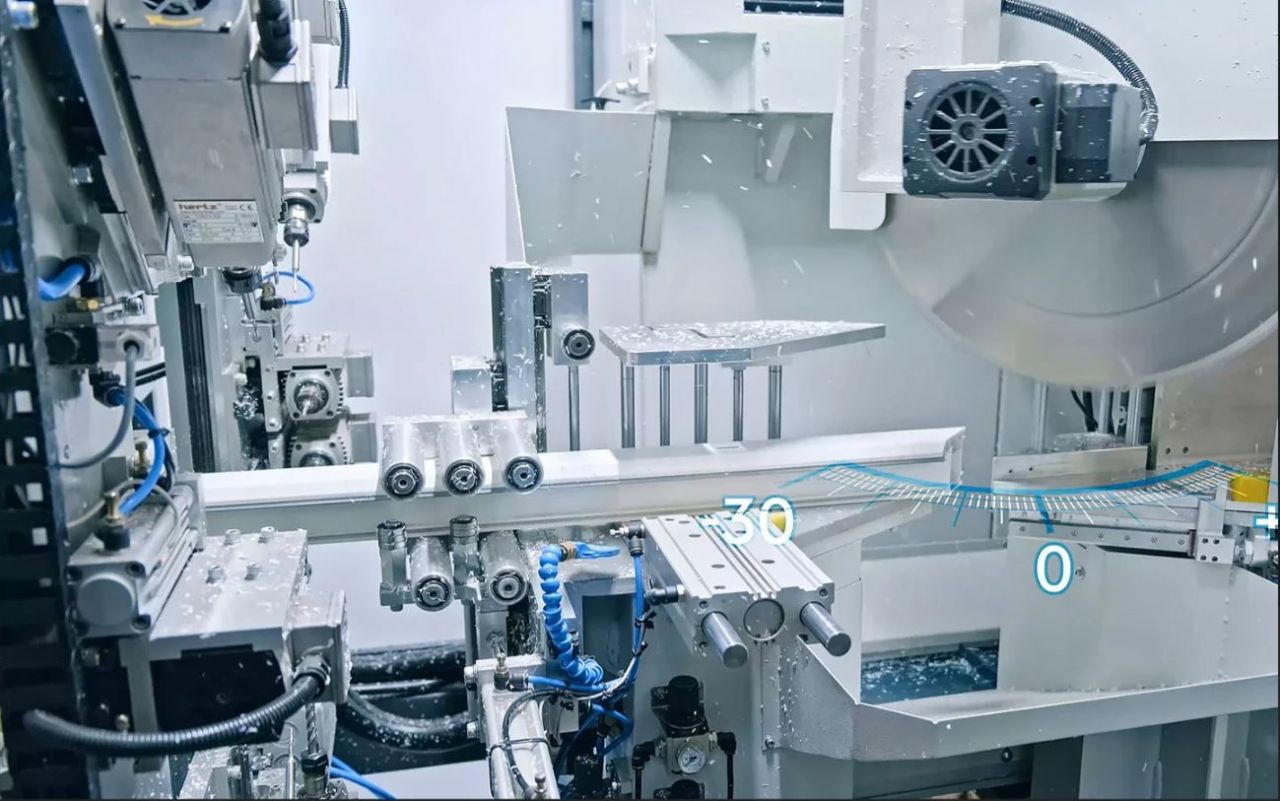 PVC Profil ��leme ve Kesim Merkezi SIRIUS D550