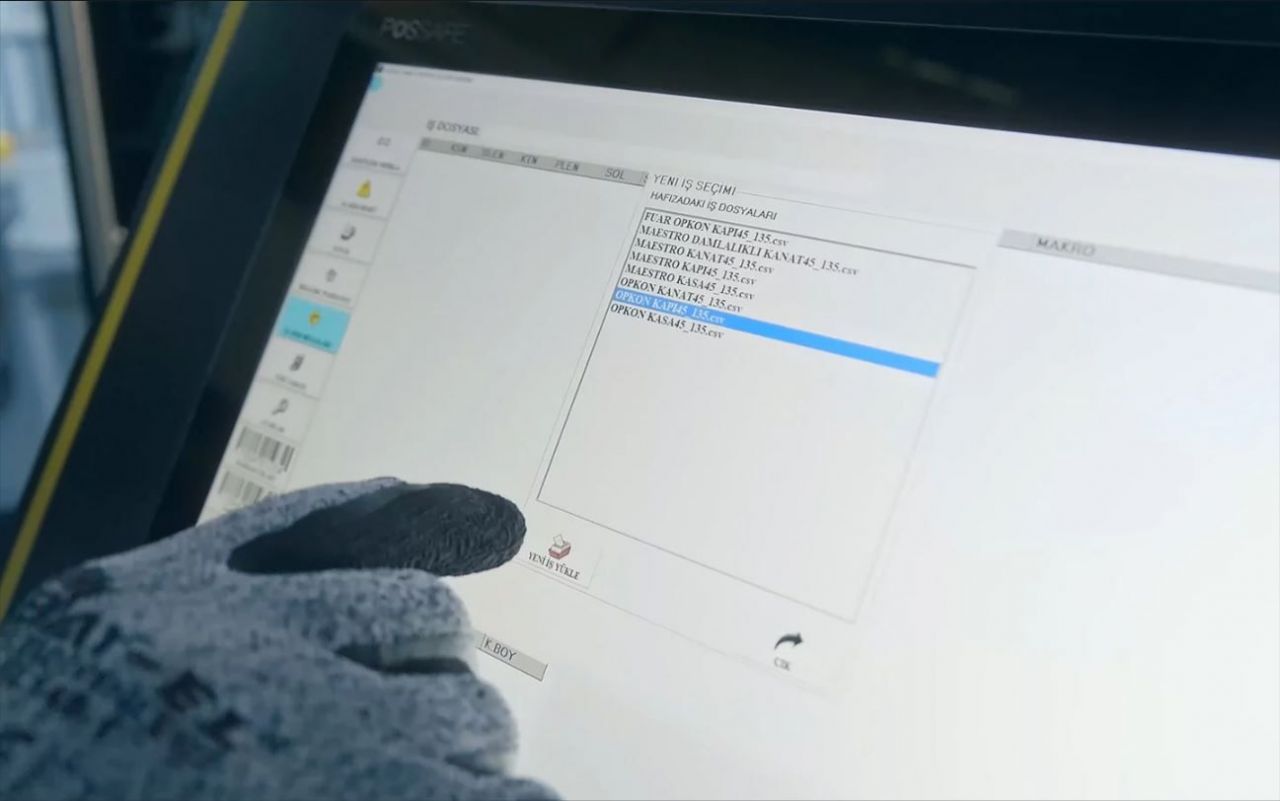 PVC Profil ��leme ve Kesim Merkezi SIRIUS D550