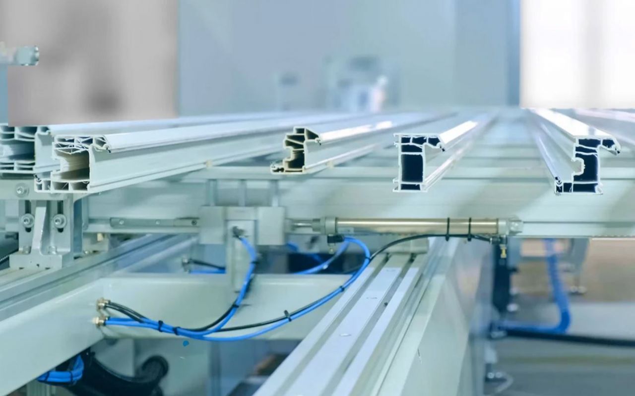 PVC Profil ��leme ve Kesim Merkezi SIRIUS D550