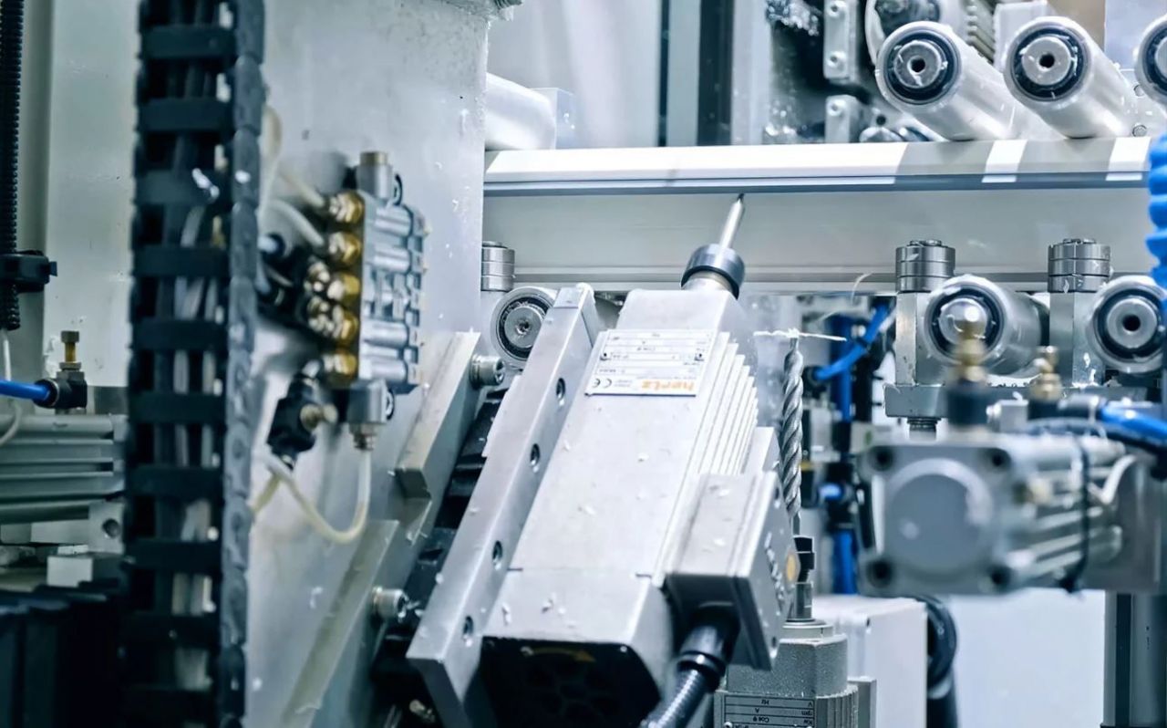 PVC Profil ��leme ve Kesim Merkezi SIRIUS D550